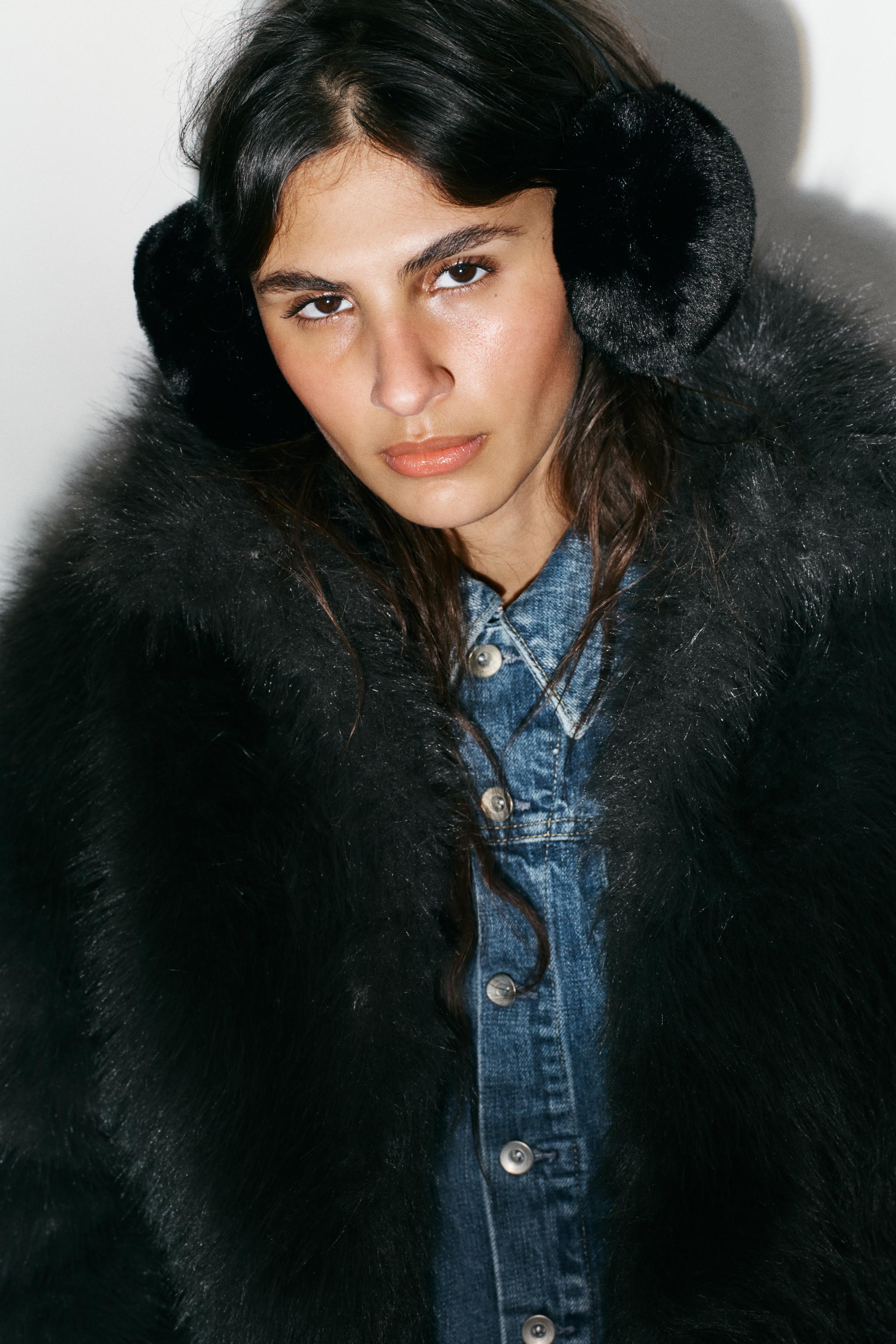 CACHE-OREILLES EFFET FOURRURE AVEC LACETS